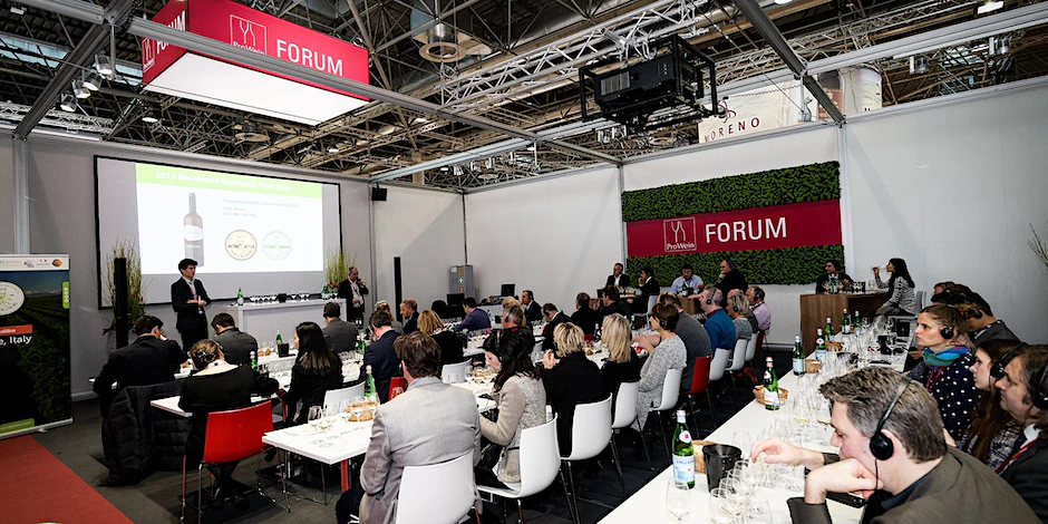 PRIZE-GIVING CEREMONY AT PROWEIN
