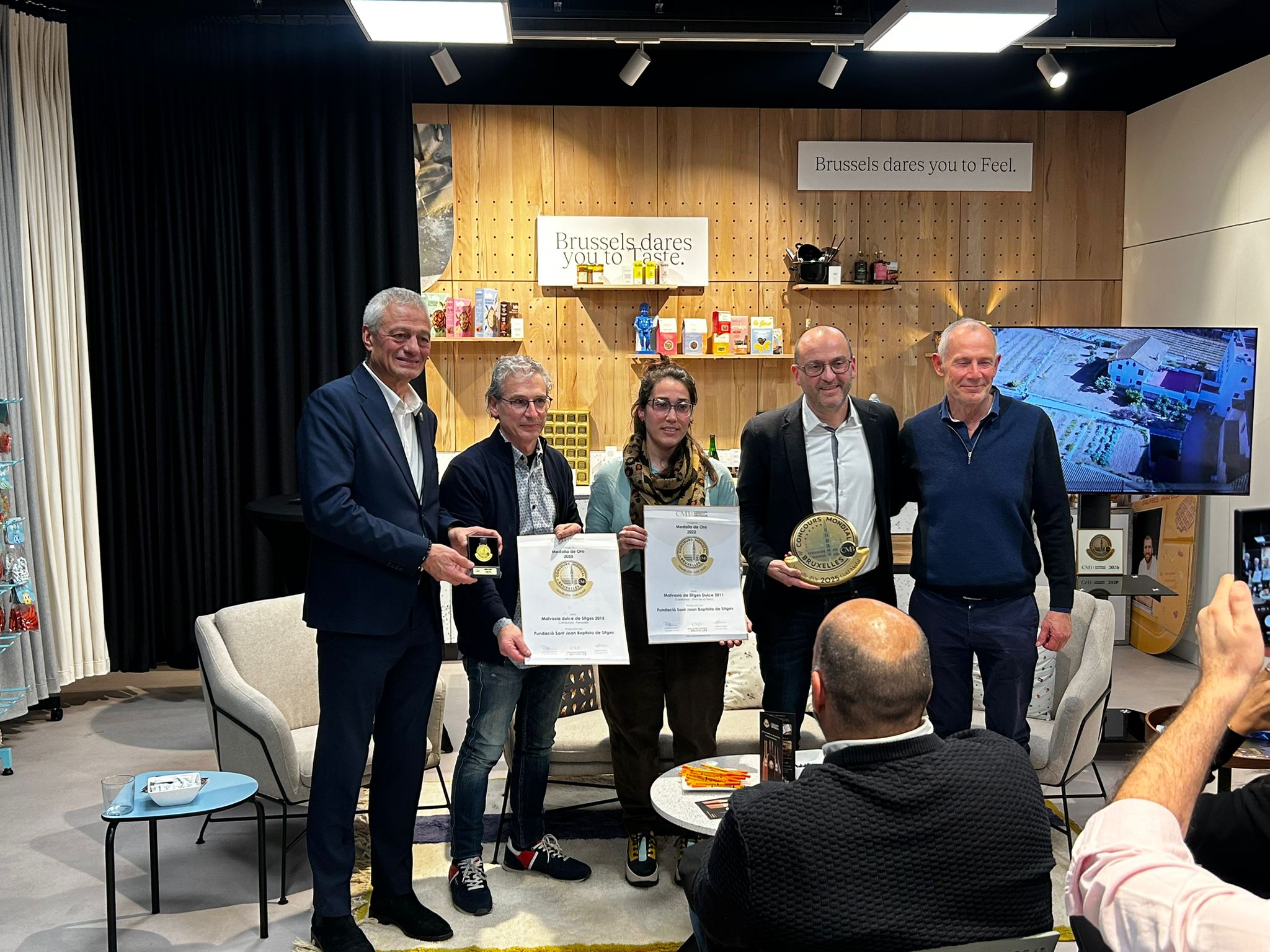 El CMB y hub.brussels celebraron la excelencia vitivinícola y la innovación digital